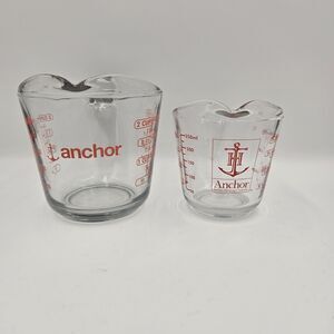 2 Anchor Hocking Measuring Cups - 1 Cup & 2 Cup - With Handles, Pour Spout, EUC